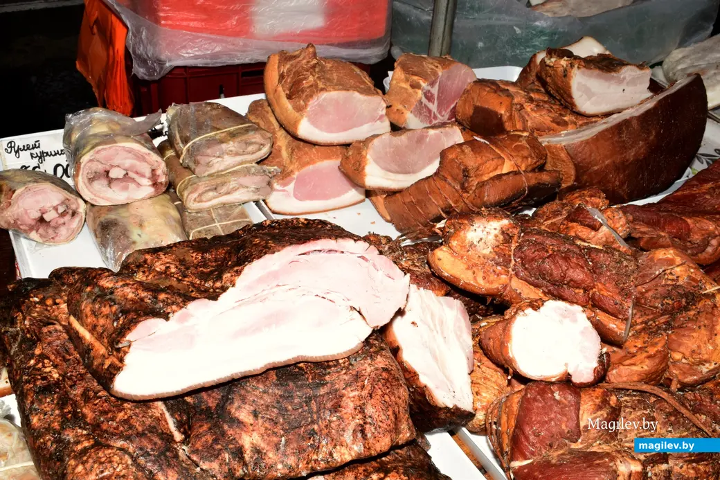 Бобруйск, 8 ноября 2025 года. Улица Горького. Сельскохозяйственная ярмарка «Золотая осень».