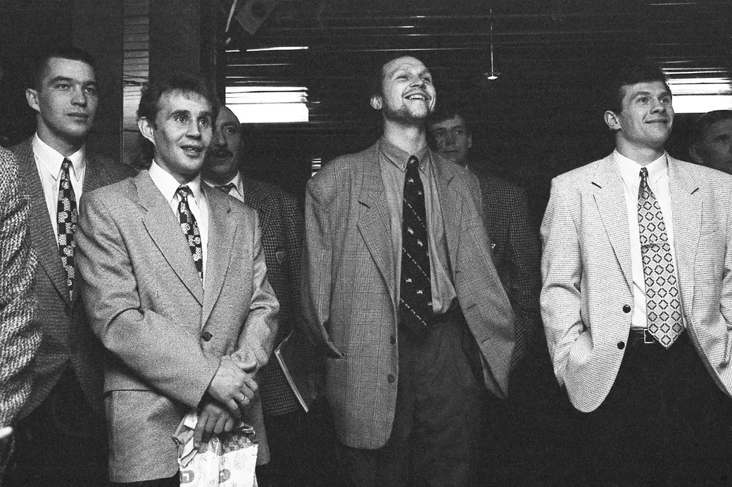 1996, Бобруйск. «Белшина» празднует бронзовые медали. Андрей Свирков, Андрей Хлебосолов, Валерий Алексеев и Игорь Ковалевич. Фото Владимира Шарникова.