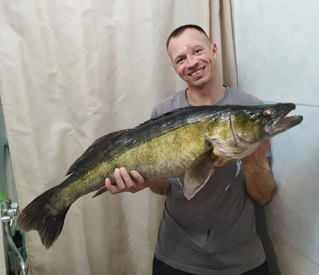 Андрей Балыко со своим трофеем. Фото: страница автора .в Instagram.