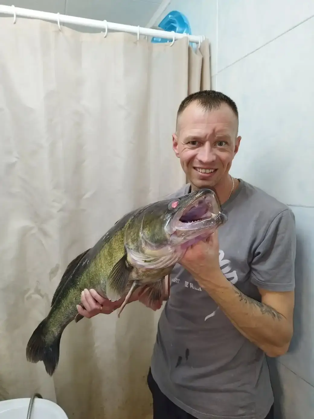 Андрей Балыко со своим трофеем. Фото: страница автора .в Instagram.