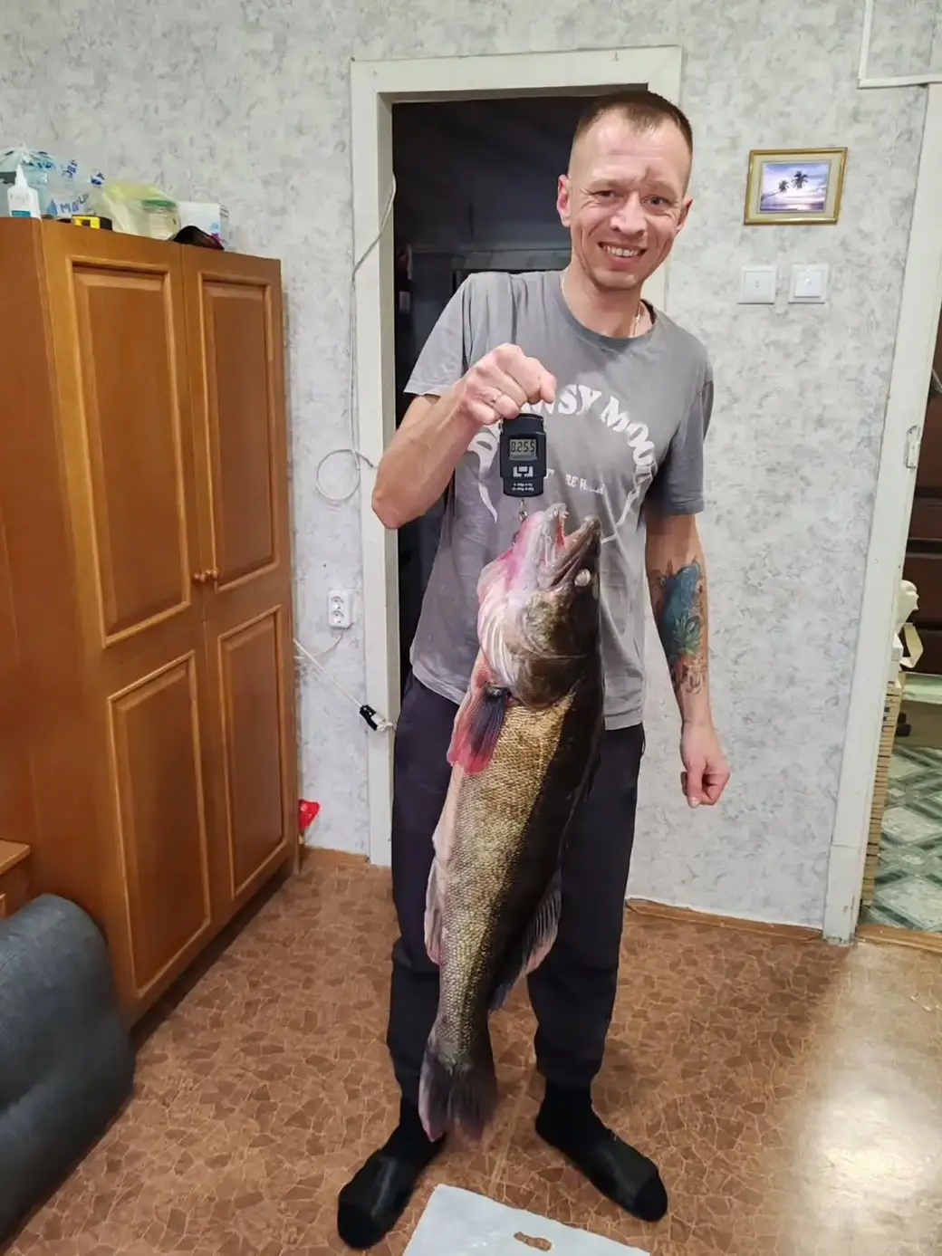 Андрей Балыко со своим трофеем. Фото: страница автора .в Instagram.