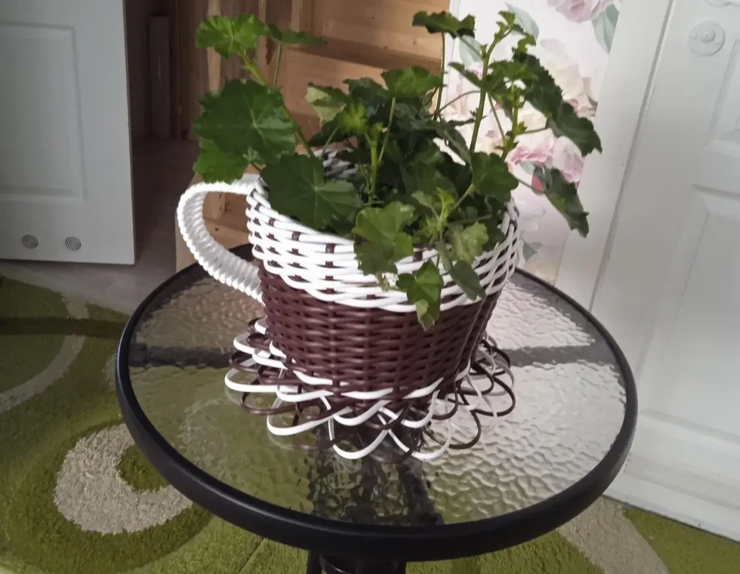 Бобруйск. Изделия из искусственного ротанга Марии Владимировны Березовской.