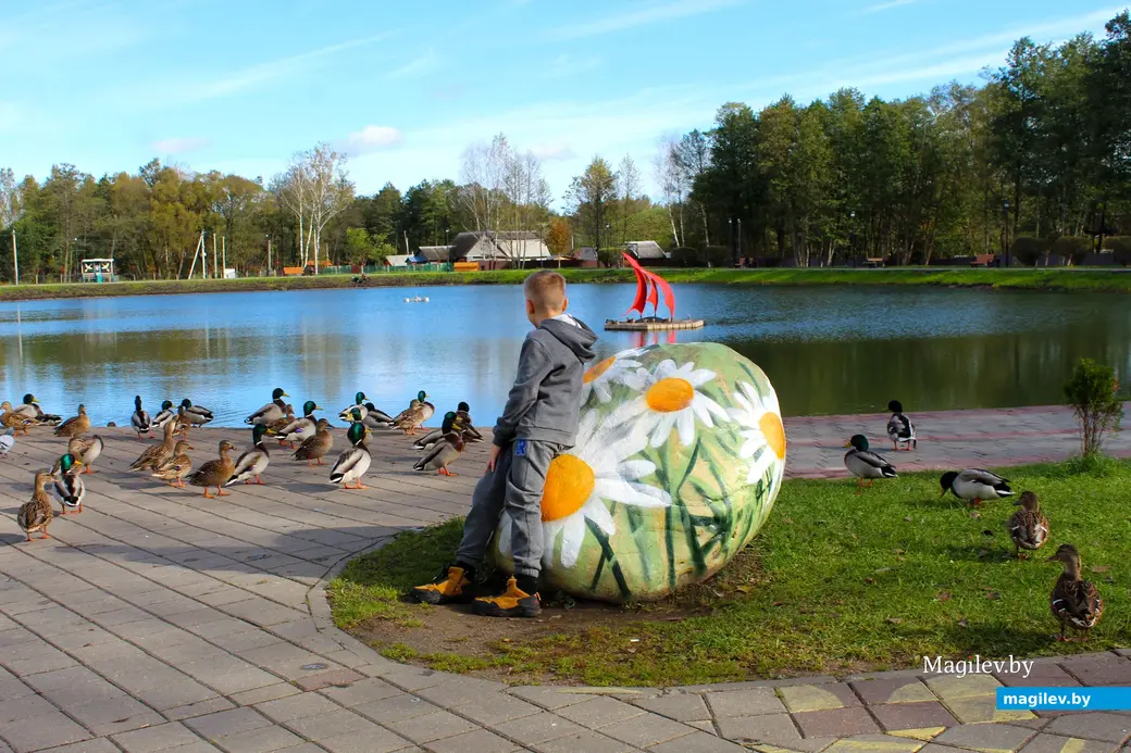 Октябрь 2025 года. Минская область. Заславль. Парк.