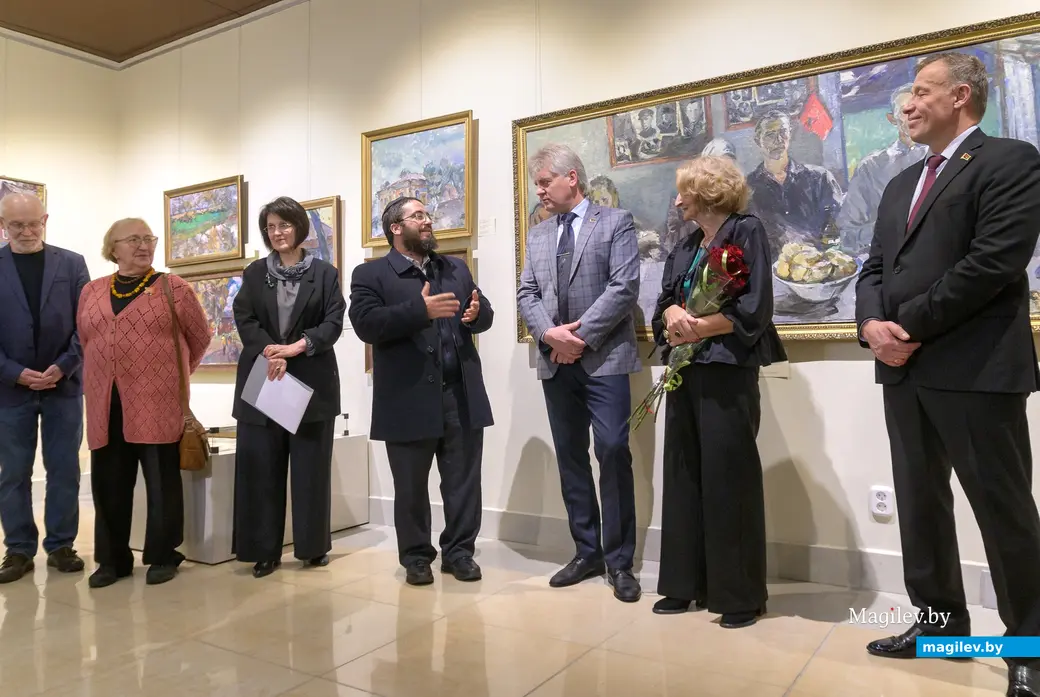 21.11.2025. Бобруйский художественный музей. Художник Анатолий Концуб; художник Татьяна Корчажкина; директор Бобруйского художественного музея Светлана Привалова; раввин