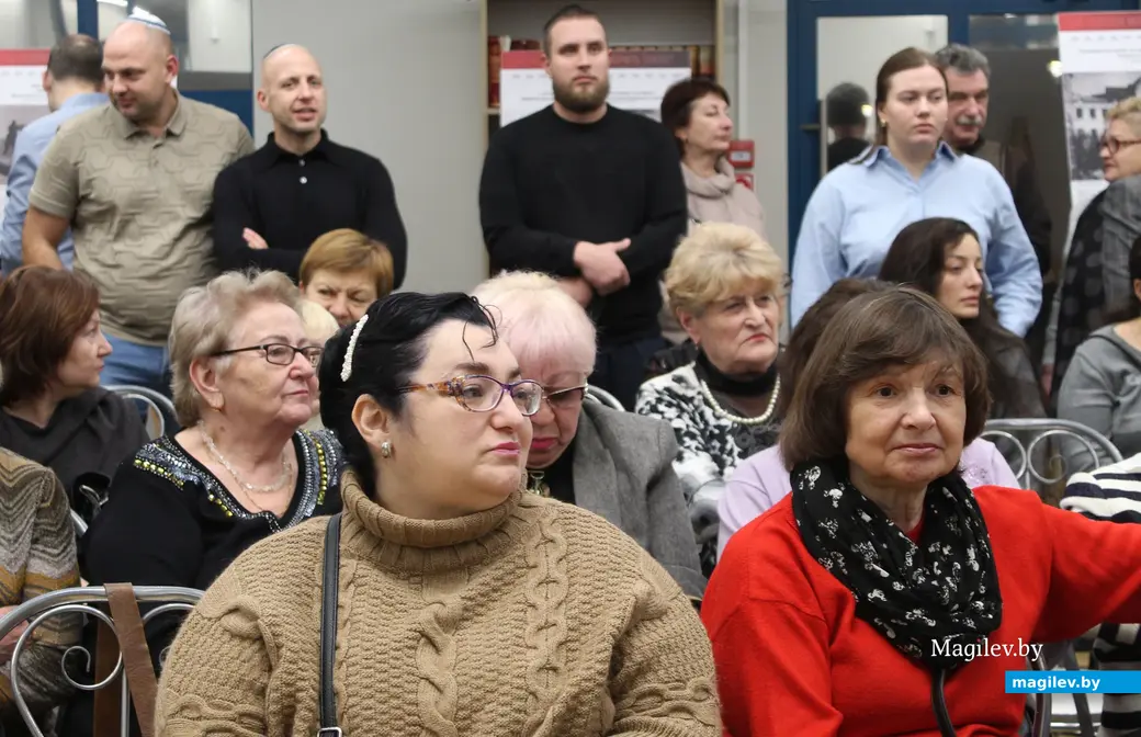 25 ноября 2025 года. Могилев. Еврейский просветительский центр. Открытие выставки «Как человек мог сотворить такое?».