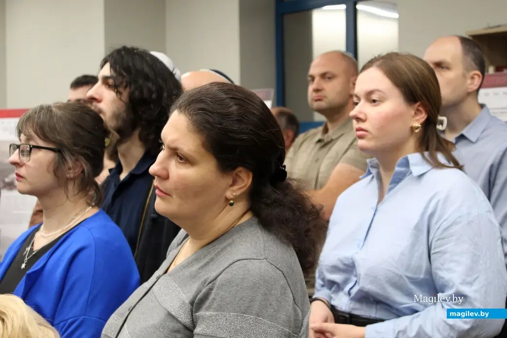 25 ноября 2025 года. Могилев. Еврейский просветительский центр. Открытие выставки «Как человек мог сотворить такое?».