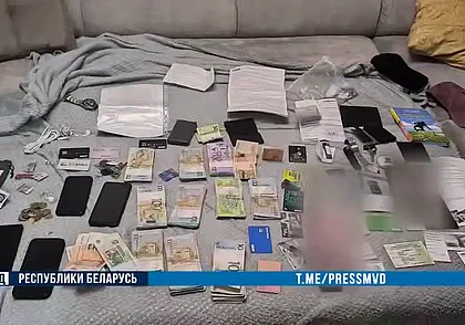 Задержаны пособники телефонных аферистов: иностранцы обналичивали деньги обманутых людей