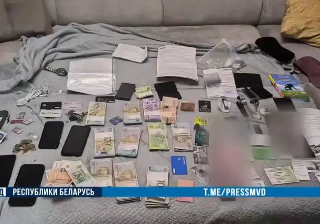 Задержаны пособники телефонных аферистов: иностранцы обналичивали деньги обманутых людей