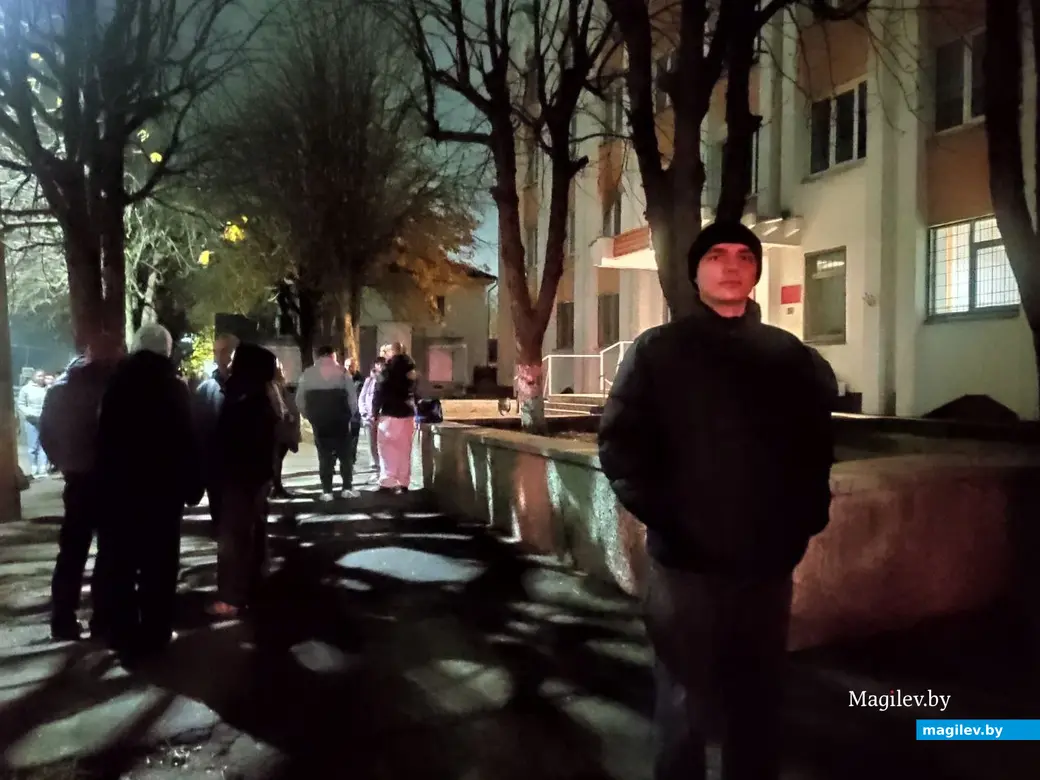 3.11.2025 год. Сын у военного комиссариата города Бобруйска.