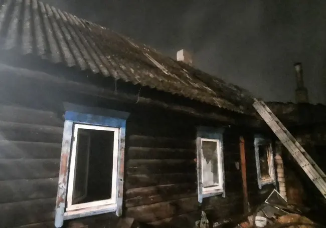 Ночной пожар в Осиповичах: погиб мужчина, женщина госпитализирована
