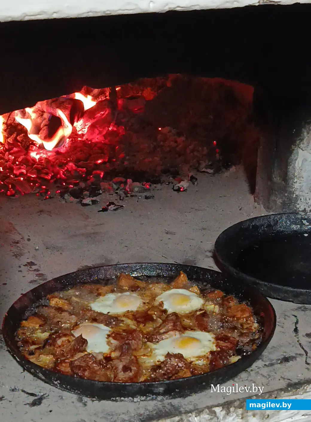 Снежань 2025 г. Да бліноў смажаніна з яечняй.