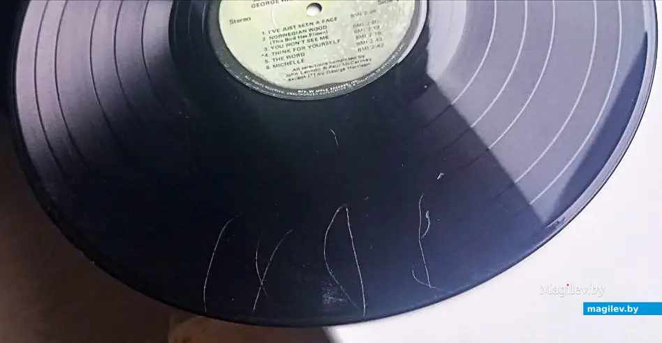 Вот оно, обращение к потомкам, сделанное ржавым гвоздем на виниле.