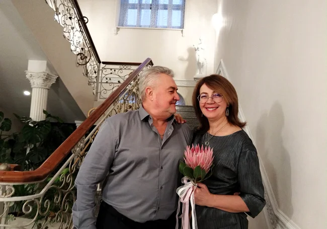 «Она посмотрела на меня – и влюбилась сразу». Свадебная пара недели