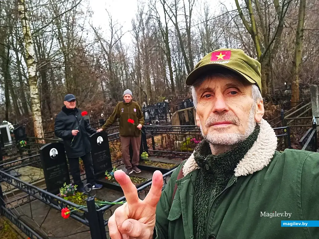 05.11.2025, Могилев, район микрорайона Юбилейный. Алик, Витя, Женя.