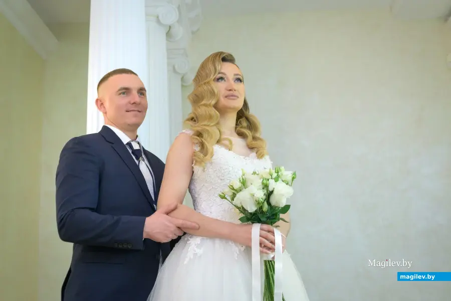 5 декабря 2025 года. Отдел ЗАГС Бобруйского горисполкома. Свадебная пара. Яна и Евгений.