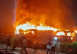 Пожар в ночном клубе в штате Гоа в Индии унес жизни не менее 25 человек