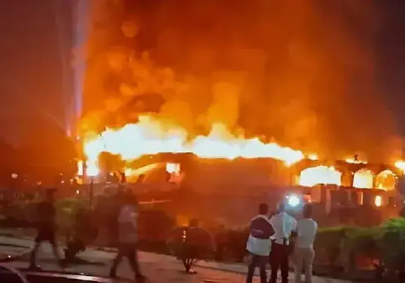 Пожар в ночном клубе в штате Гоа в Индии унес жизни не менее 25 человек