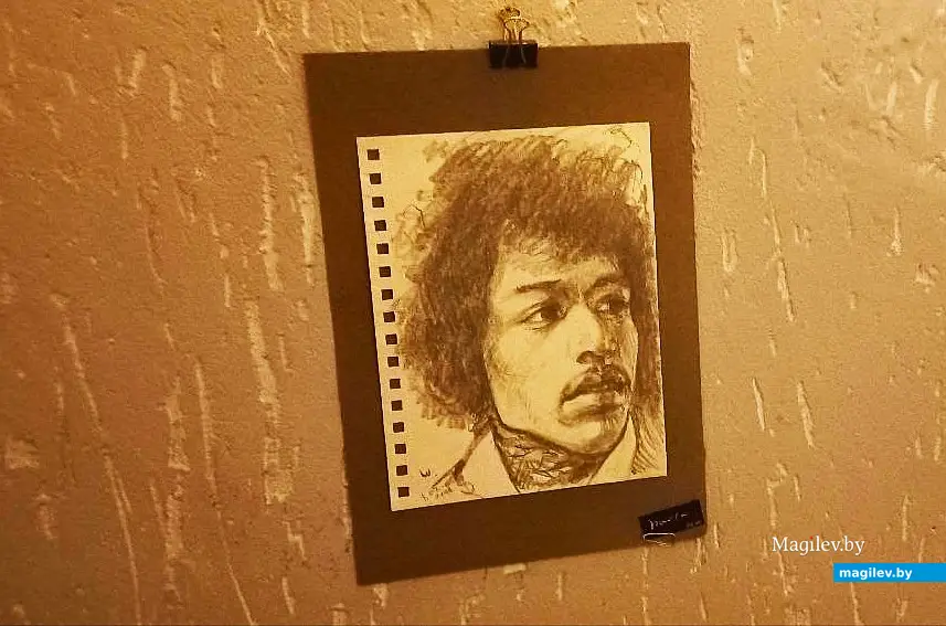 07.12.2025, Могилев. Рисунки в баре.