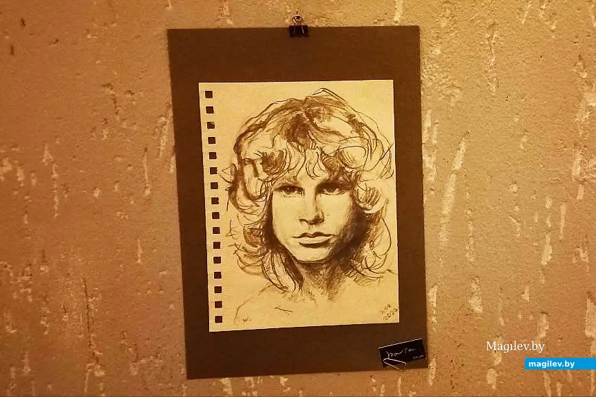 07.12.2025, Могилев. Рисунки в баре.