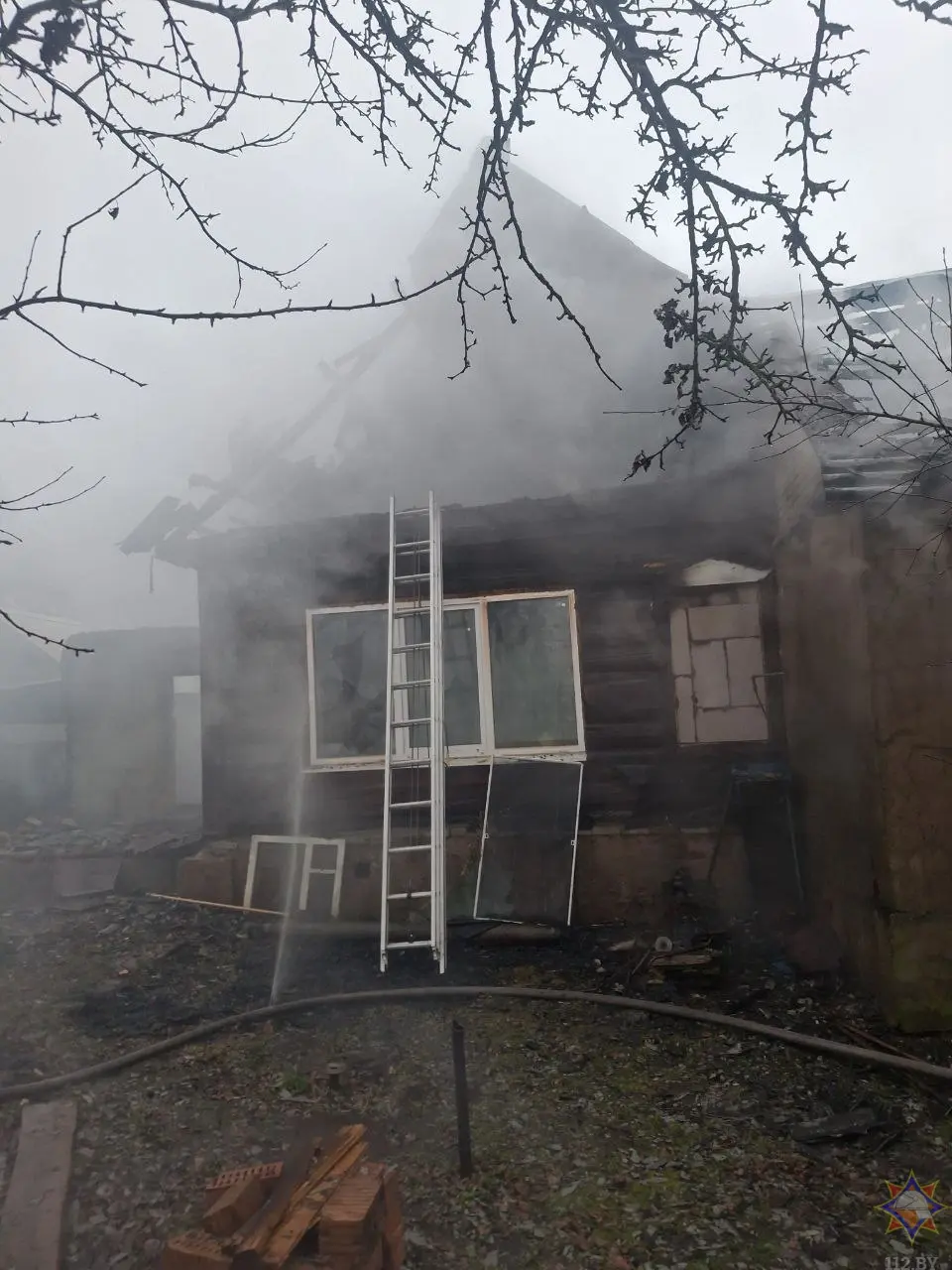 9.12.2025 г. Пожар в Могилеве на ул. Алтайской. Фото: Могилевское областное УМЧС