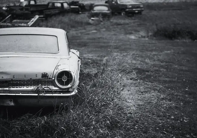 Знакомый брал автомобиль для поездки и повредил его  Платить отказывается