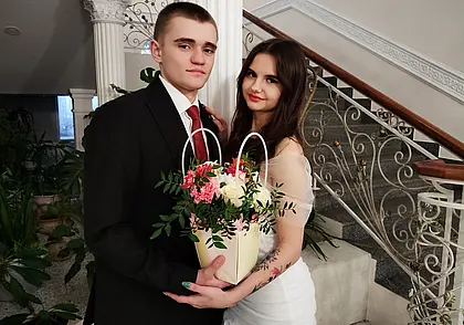 «И плакать хотелось, и жарко становилось». Свадебная пара недели