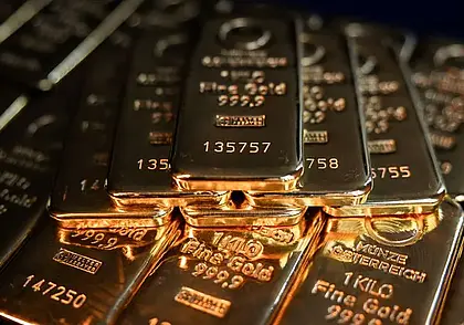 Стоимость золота продолжает бить рекорды на фоне экономической нестабильности