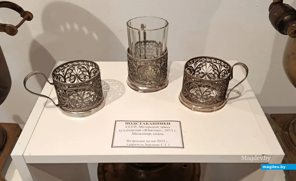 12.12.2025 г. На выставке самоваров в Глусском историко-краеведческом музее есть и другие интересные предметы.