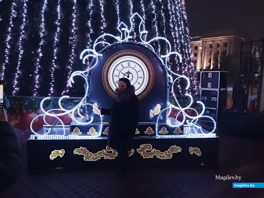 15 декабря 2025 года. Могилев. Праздник зажжения огней на елке.