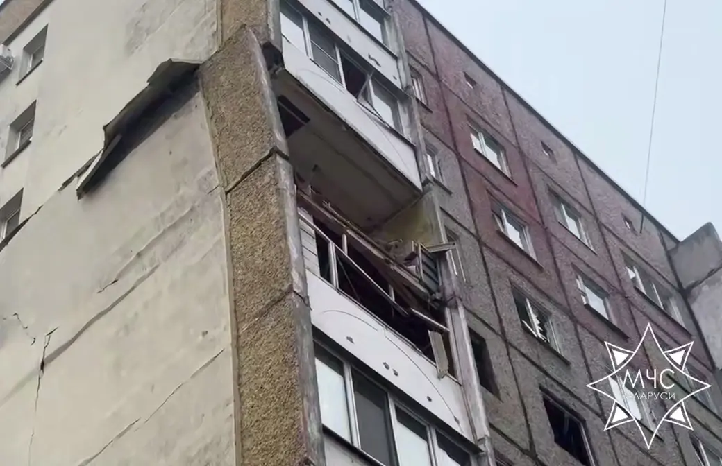 17 декабря 2025 года. В одной из квартир Гомеля произошла вспышка газовоздушной смеси. Фото: МЧС.