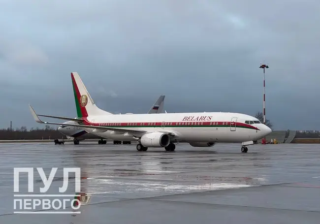 Лукашенко прибыл в Санкт-Петербург