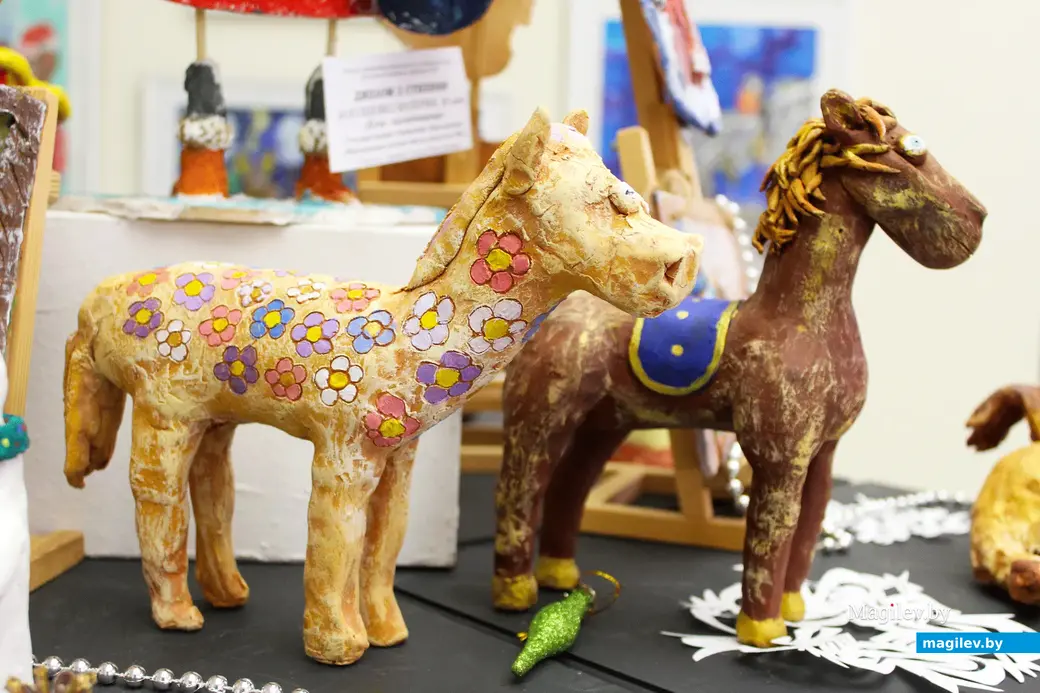 20 декабря 2025 года. Могилев. Выставочный зал. Выставка «Каляровая скарбонка».