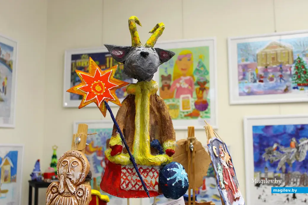 20 декабря 2025 года. Могилев. Выставочный зал. Выставка «Каляровая скарбонка».