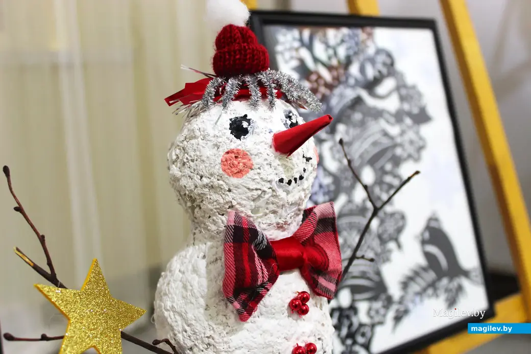 20 декабря 2025 года. Могилев. Выставочный зал. Выставка «Каляровая скарбонка».