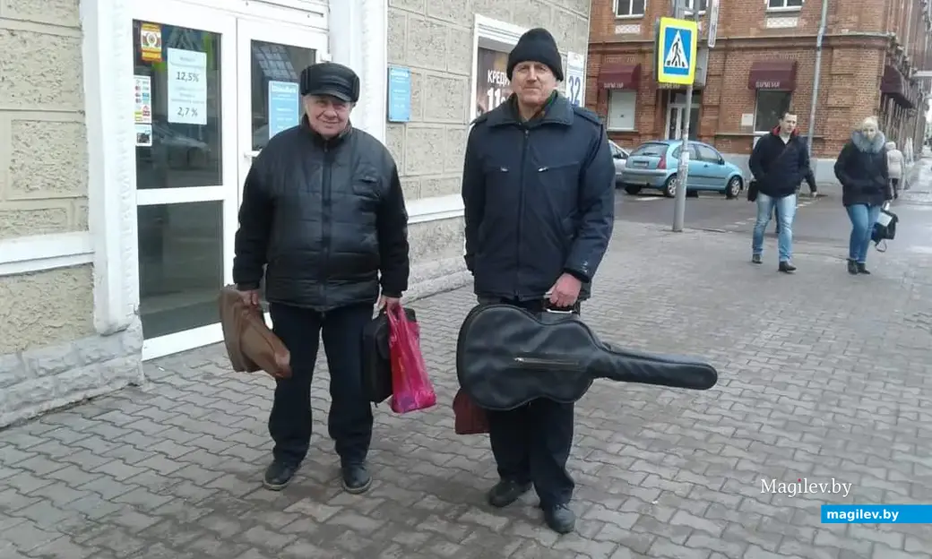 2016-й год, Могилев. Василий Белов справа с товарищем.