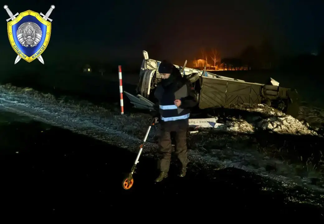 27 декабря 2025 года. В Толочинском районе опрокинулся автобус «Брест – Москва».