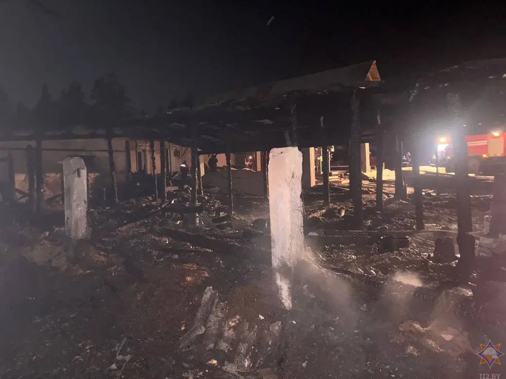 26 декабря 2025 года. Десятки свиней погибли на пожаре в Могилевском районе. Фото: МЧС.