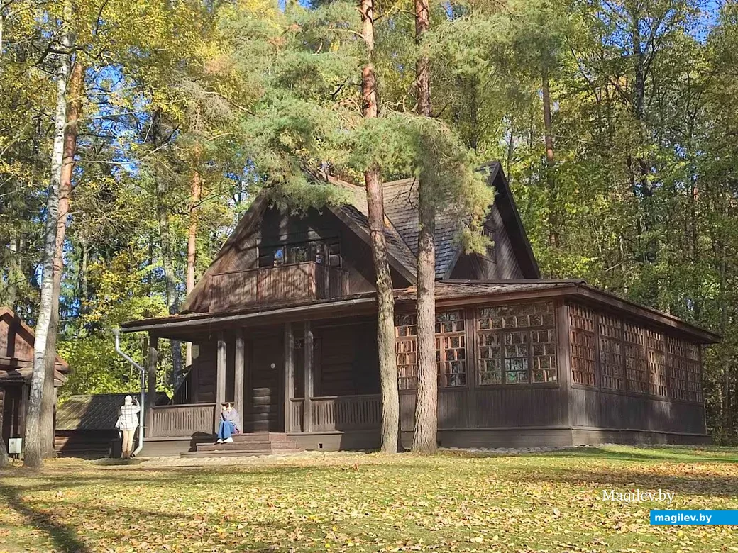 Купаловский мемориальный заповедник «Левки» в Оршанском районе.  