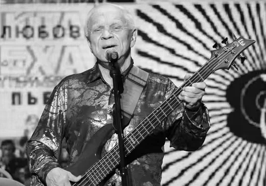 Умер Евгений Броневицкий, один из основателей ВИА «Поющие гитары»
