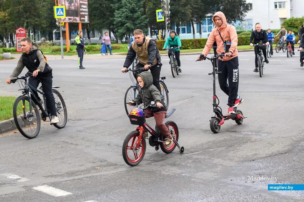 19.09.2026. Улица Минская. Велопробег в честь Дня народного единства