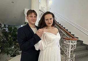 «Она сделала мою жизнь ярче». Свадебная пара недели