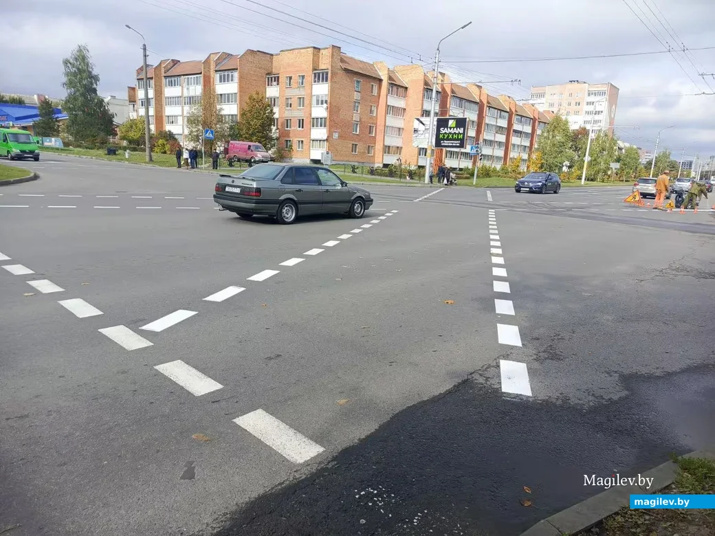 25.09.2026. Бобруйск. Диагональный пешеходный переход на перекрестке улицы Батова и проспекта