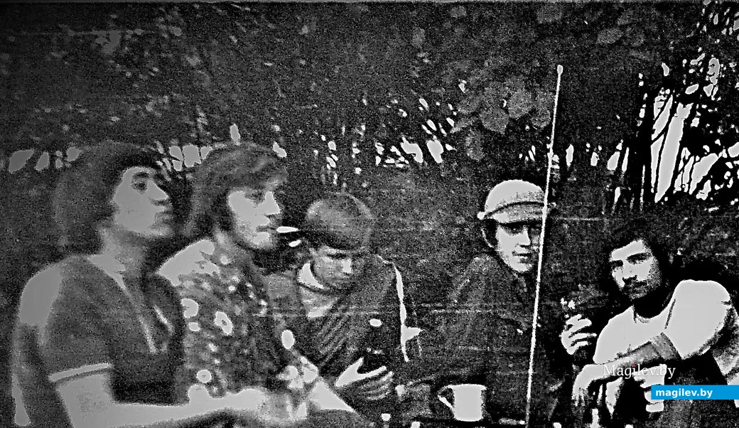  1970-е годы, Могилев. Олег «Кинг» Смирнов (второй слева) с товарищами.