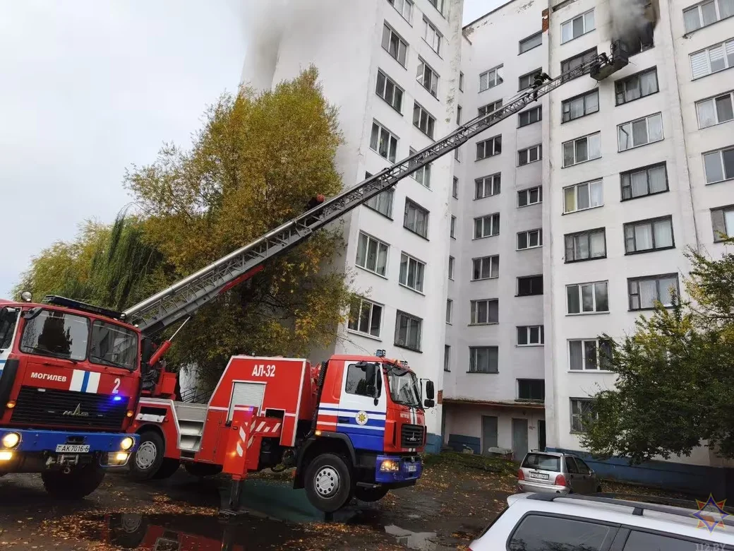 Могилев, 11 октября 2026 года. Пожар в общежитии на улице Белинского. Фото: МЧС.