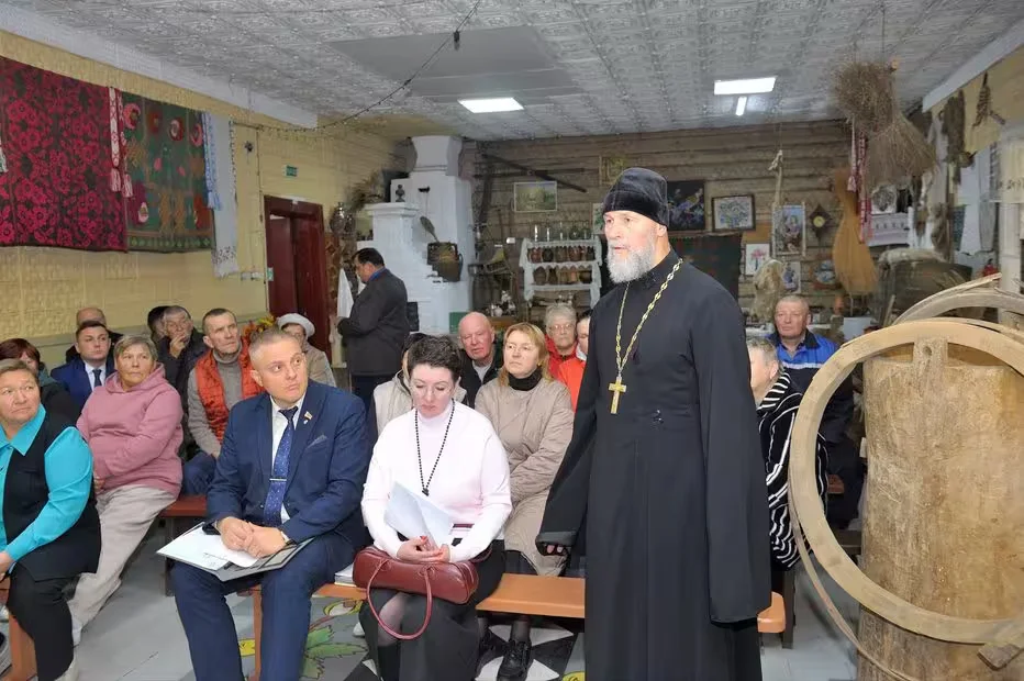 Встреча Уполномоченного по делам религий и национальностей Олега Дьяченко с прихожанами