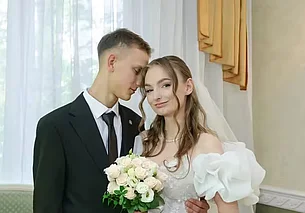 То, что это судьба, первой поняла общая подруга. Молодожены недели из Бобруйска
