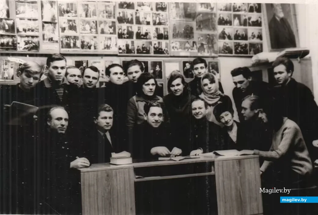 1970 год, Народный театр в городском Доме культуры.  Руководитель Шурин Борис Исаакович в