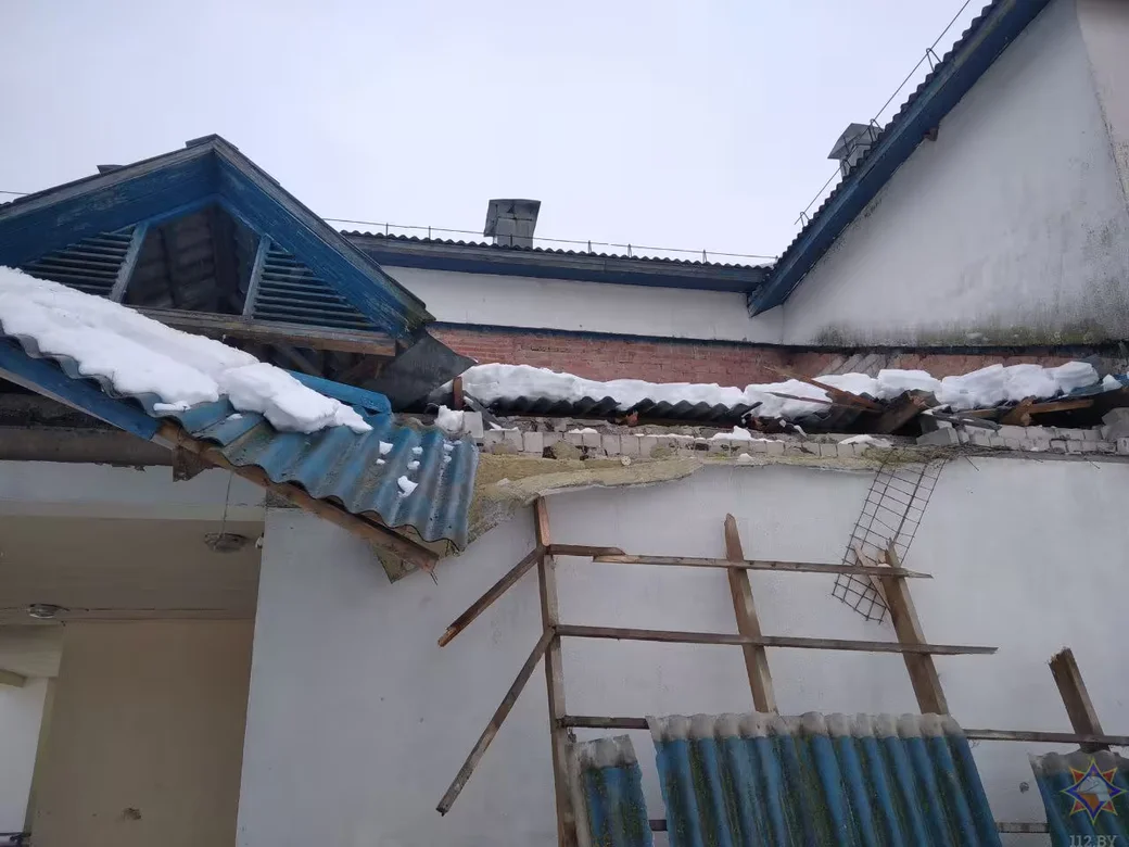 Глусский район, 14 февраля 2026 года. Обрушении кровли здания торгового центра в агрогородке
