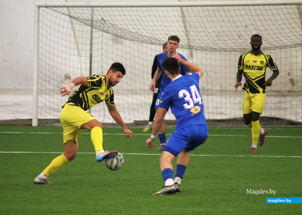  21.02.2026, Могилев. Товарищеская игра «Днепр-Могилев» – «МЛ Витебск» (в желтом).     