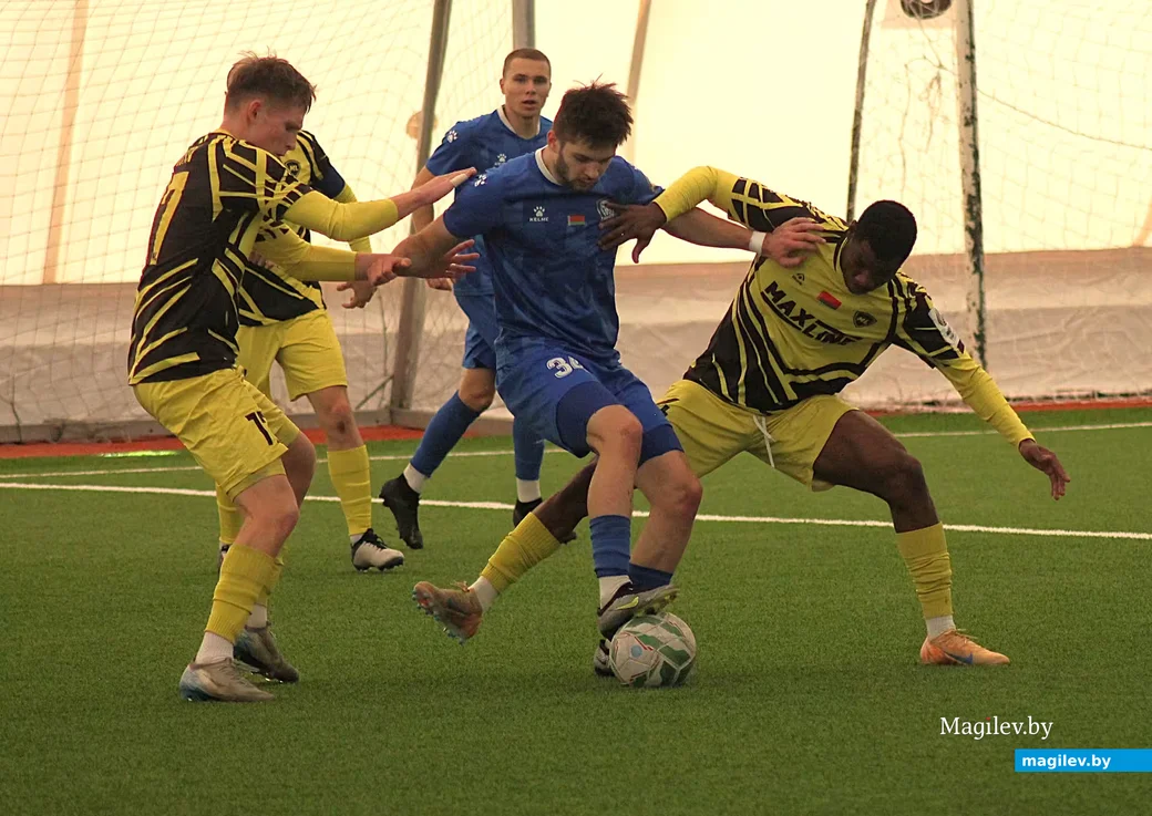  21.02.2026, Могилев. Товарищеская игра «Днепр-Могилев» – «МЛ Витебск» (в желтом).     